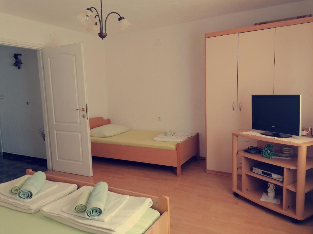 Apartment Ampulica 2 Senj  Bagian luar foto